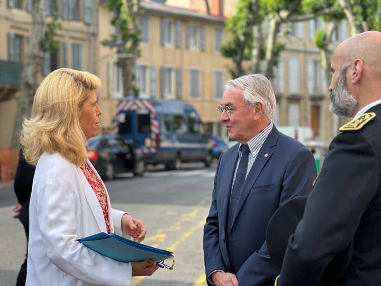 2 juin 2023 / Avec la Ministre des Collectivités à Millau