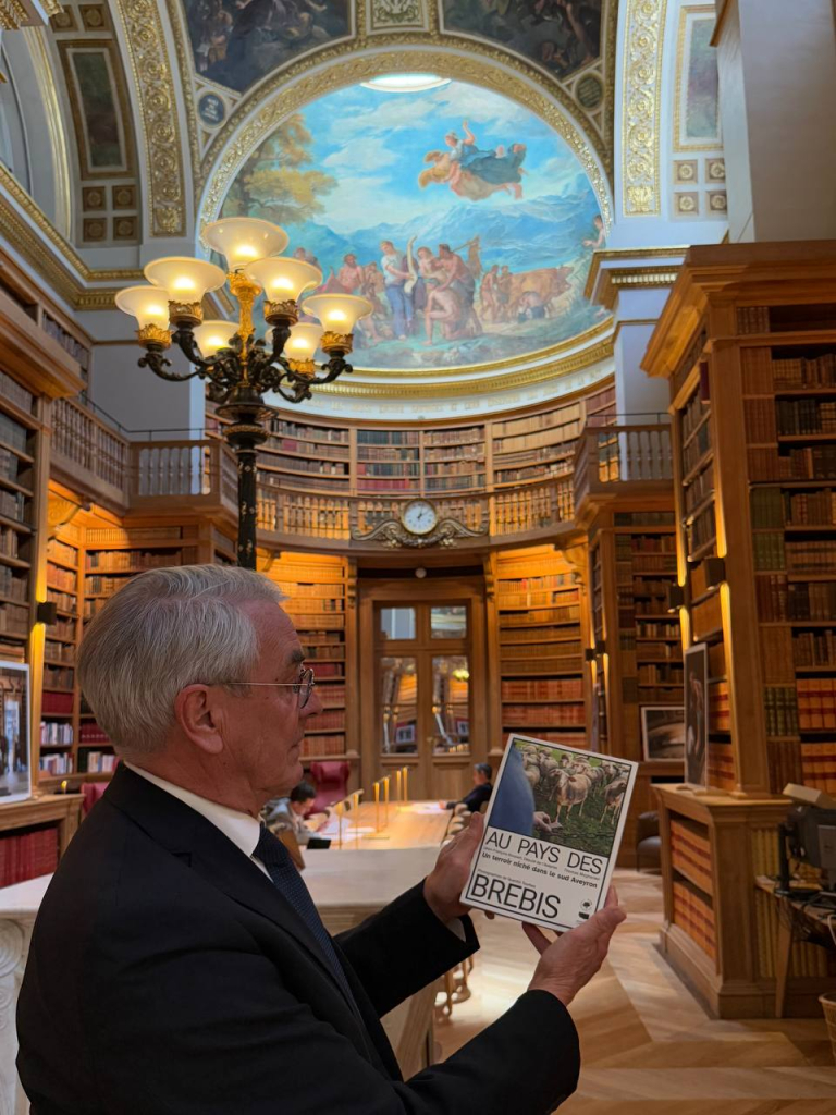Au pays des brebis - Bibliothèque Assemblée nationale